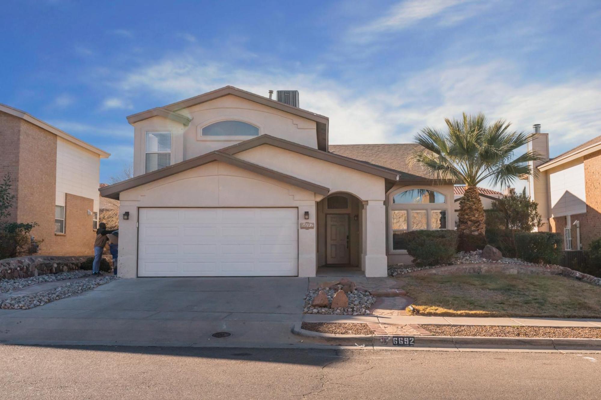 Franklin Luxe Oasis Villa El Paso Luaran gambar